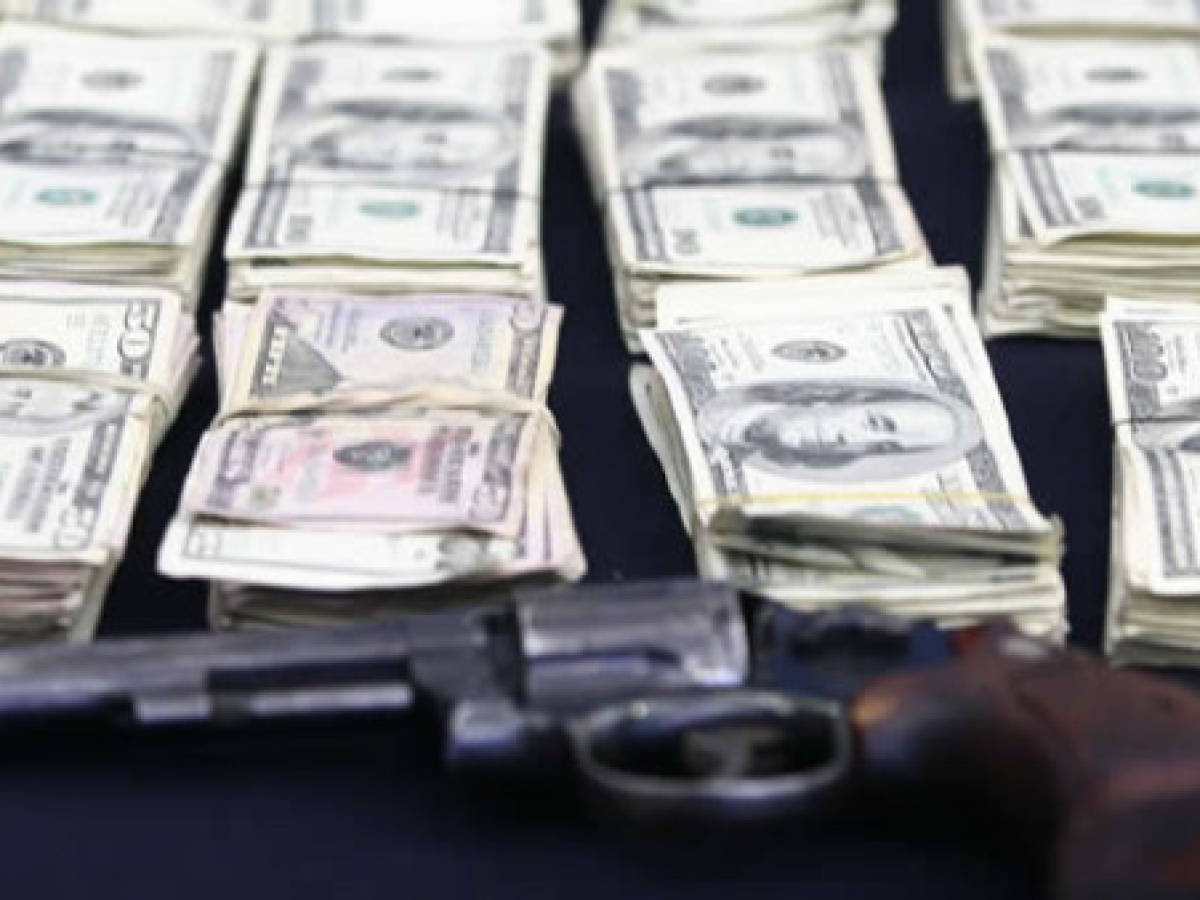 Dinero narco para combatir a los narcos