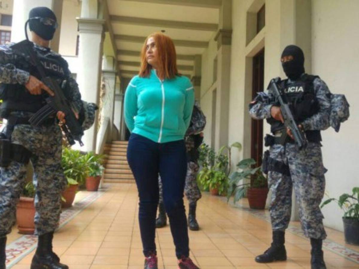 Capturan en El Salvador a prófuga guatemalteca jefa de banda de sicarios