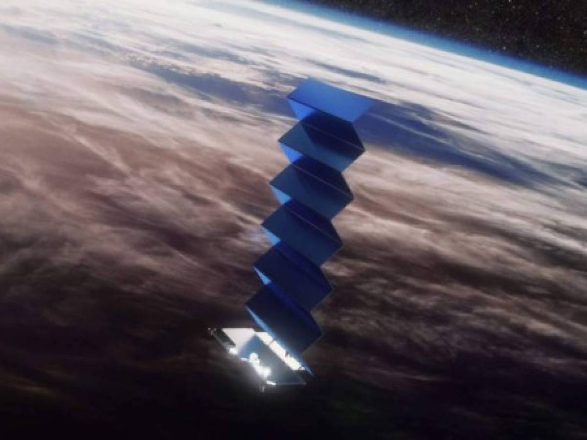 Elon Musk probará red de internet satelital Starlink en Chile