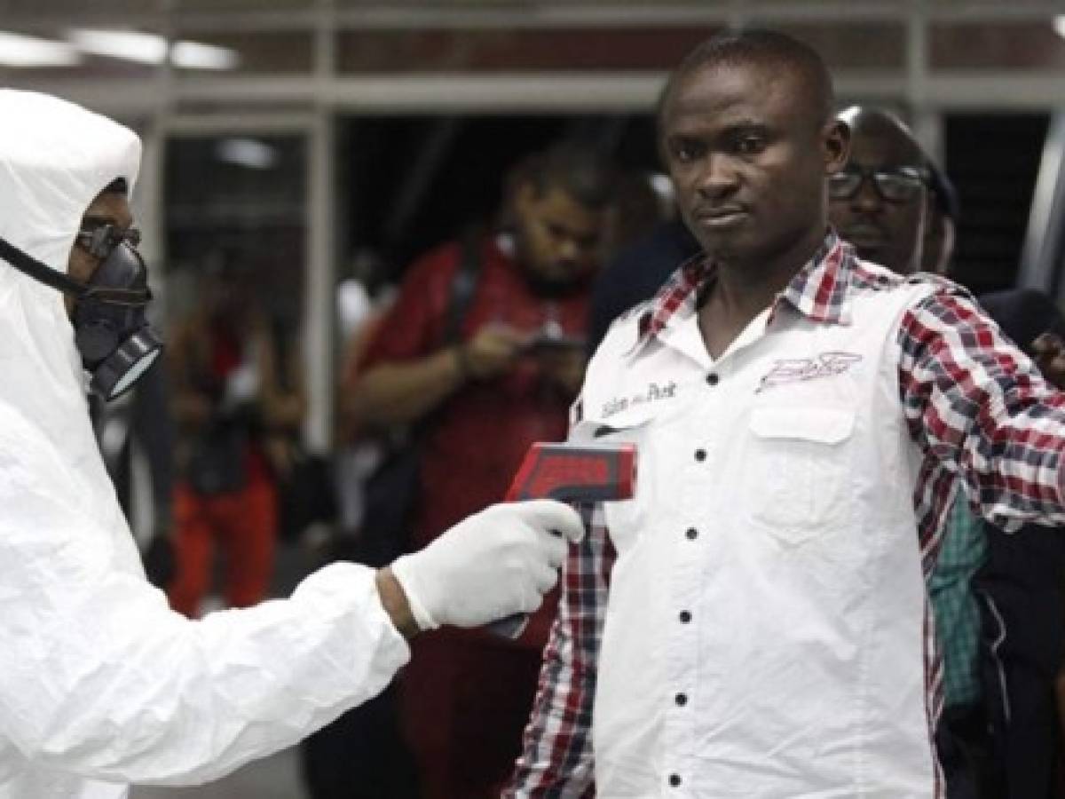 Atención viajeros: control de ébola en aeropuertos