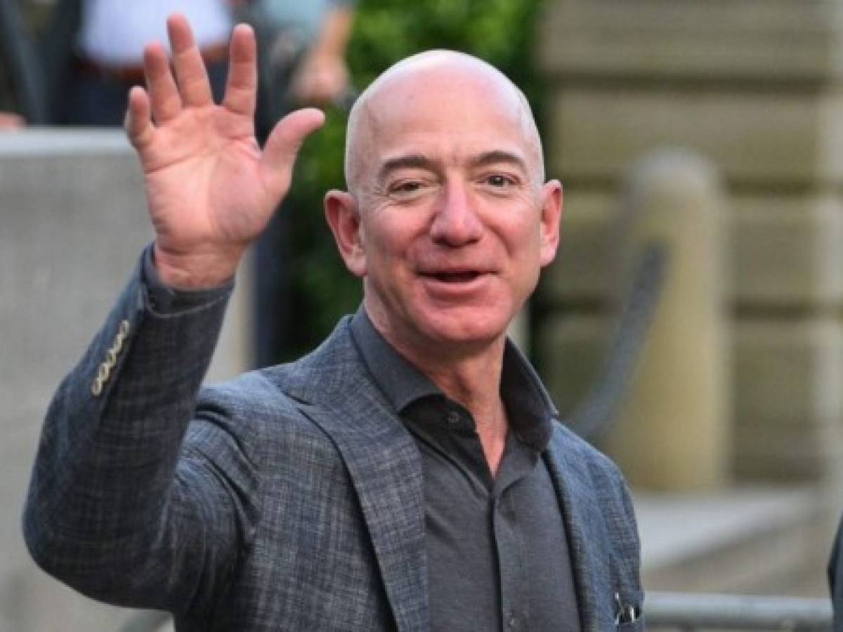 Jeff Bezos alcanza récord de riqueza con US$211.000 millones