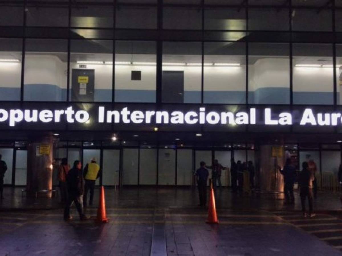 Guatemala: Aeronáutica Civil expulsó a oficina fiscal de La Aurora