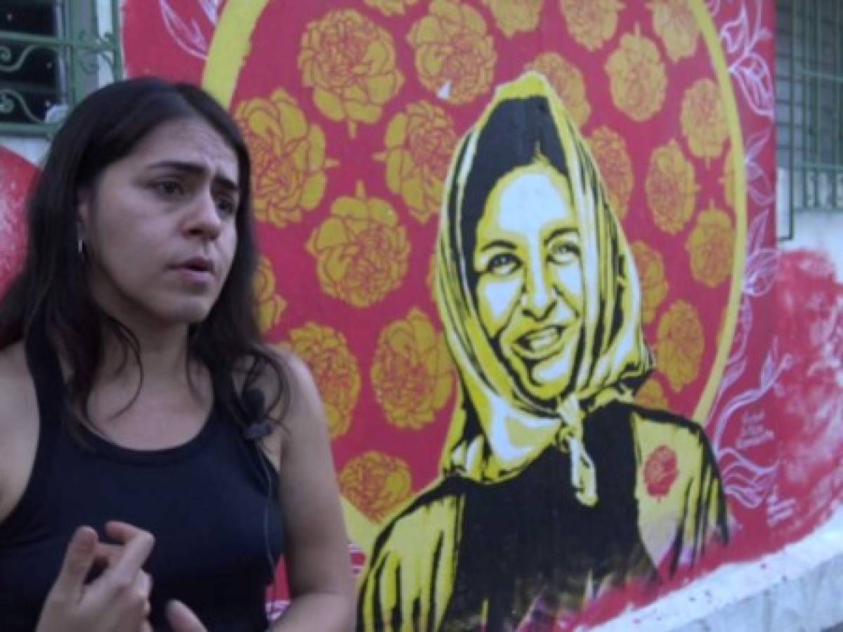 Egly Larreynaga: Exponer las heridas de El Salvador desde el teatro