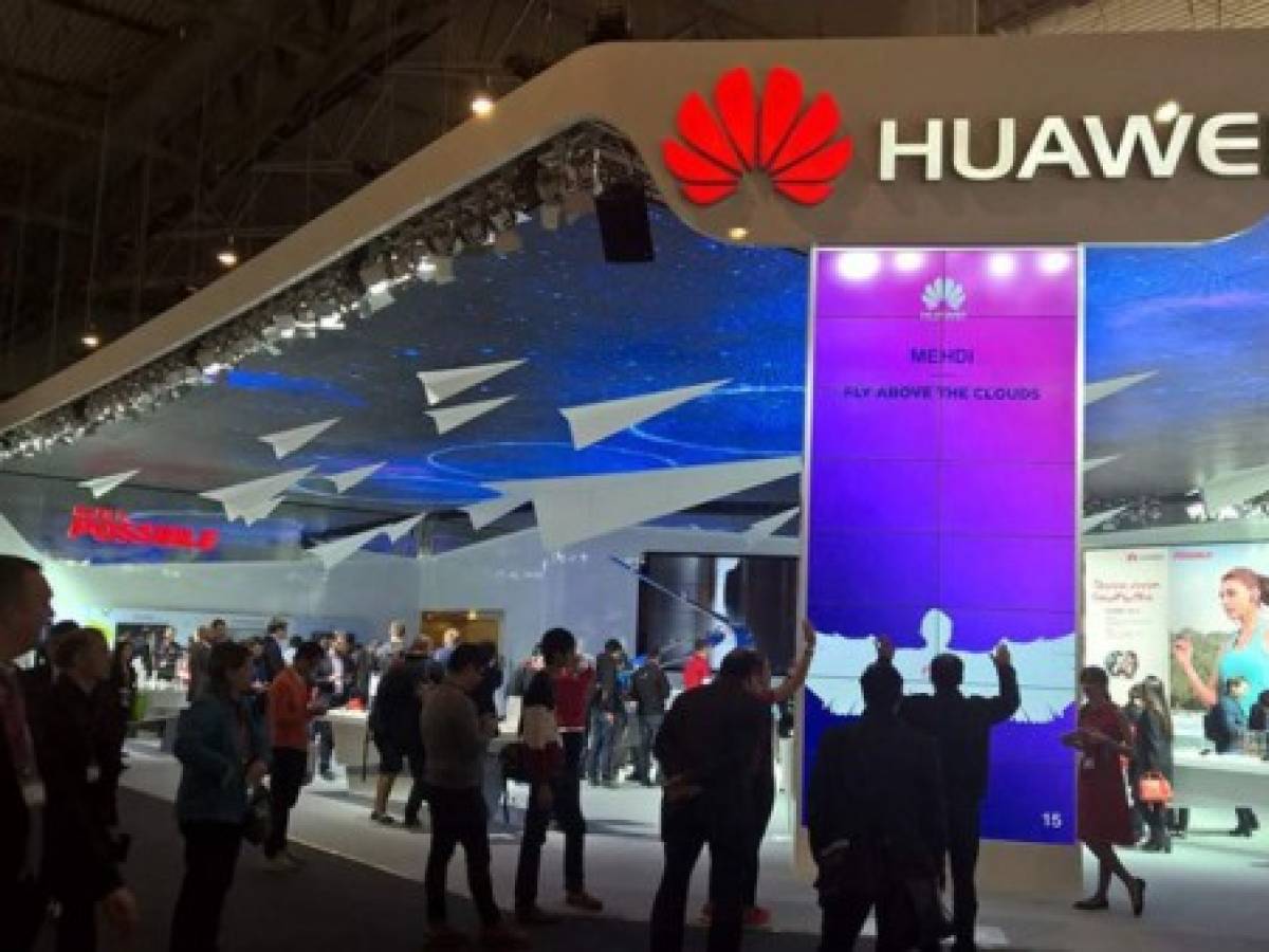 Huawei busca renovación en un 2017 más difícil