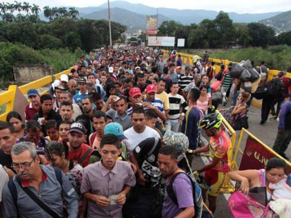 Ejército de Estados Unidos no prevé ayuda directa a refugiados venezolanos