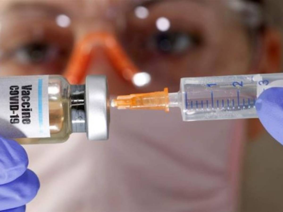 Rusia, acusada de querer robar avances de vacuna contra el covid-19