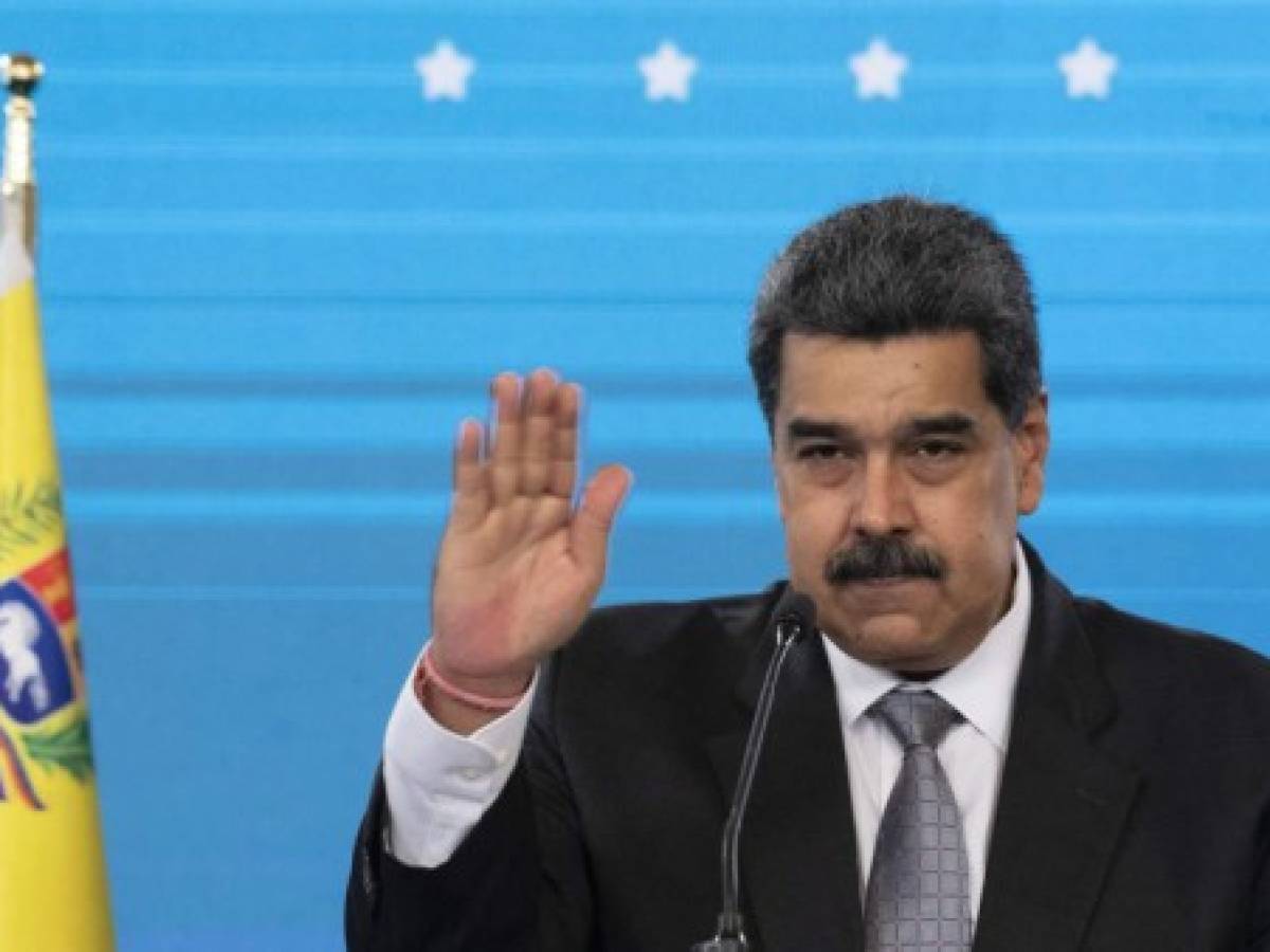 Facebook bloquea por un mes cuenta de Maduro por 'violar' política sobre desinformación