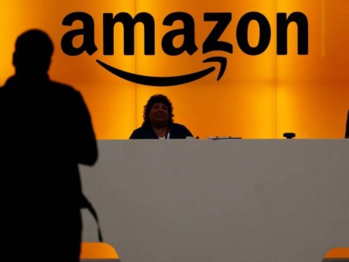 Amazon atrae a los anunciantes de Facebook tras cambio en Apple