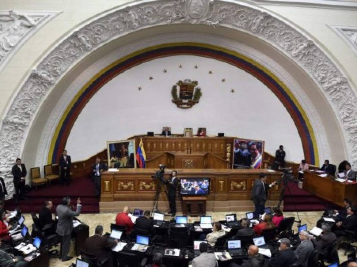Parlamento venezolano desconoce que Constituyente asuma sus funciones