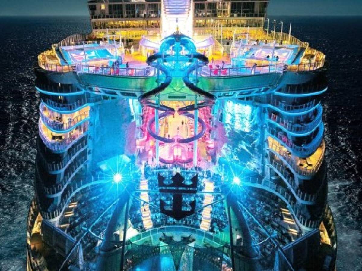 El crucero más grande del mundo llegará a Roatán el próximo año