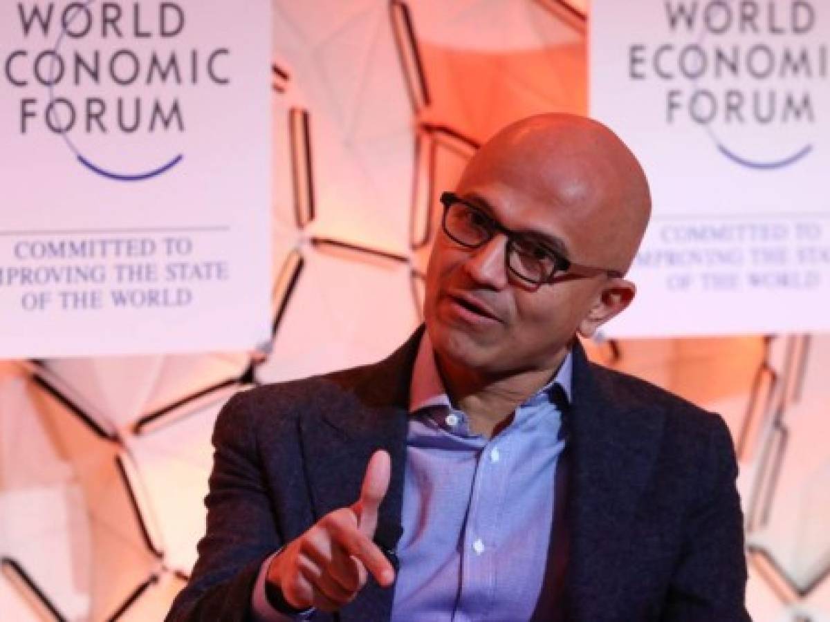 Los 3 libros que el CEO de Microsoft recomienda a los líderes de negocios