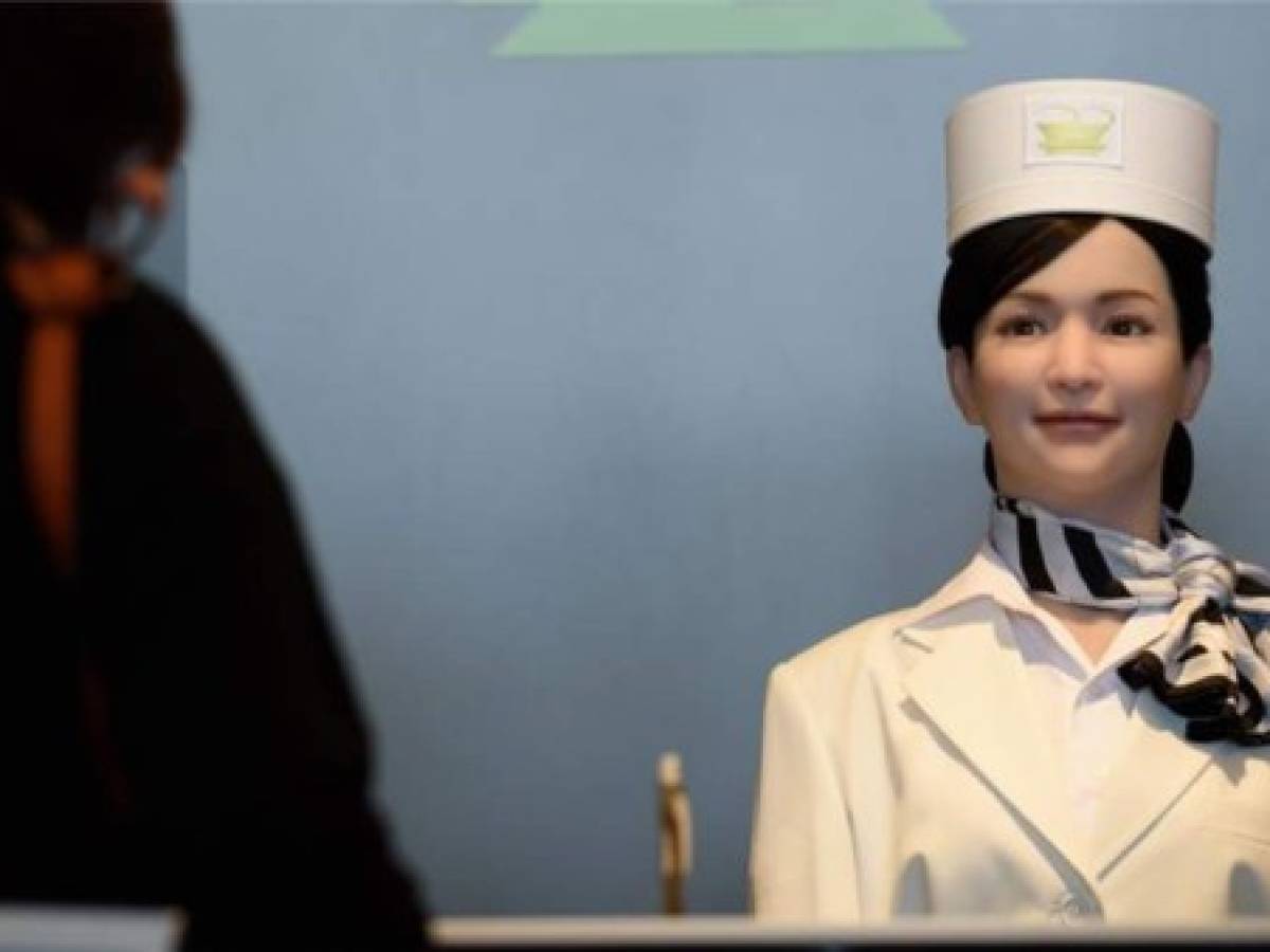 No se preocupe por la propina: hoteles ya usan robots para entregas a huéspedes