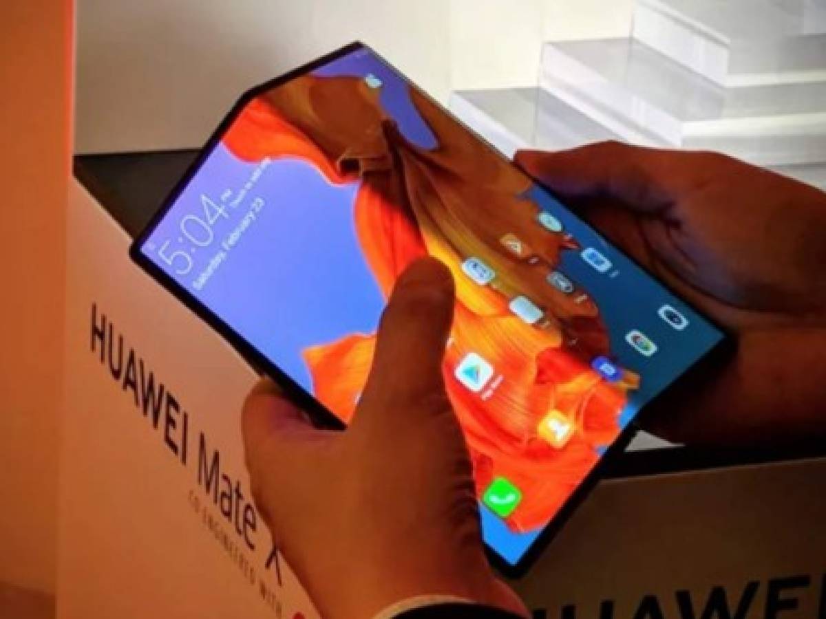 Huawei vende 200.000 unidades de su celular plegable