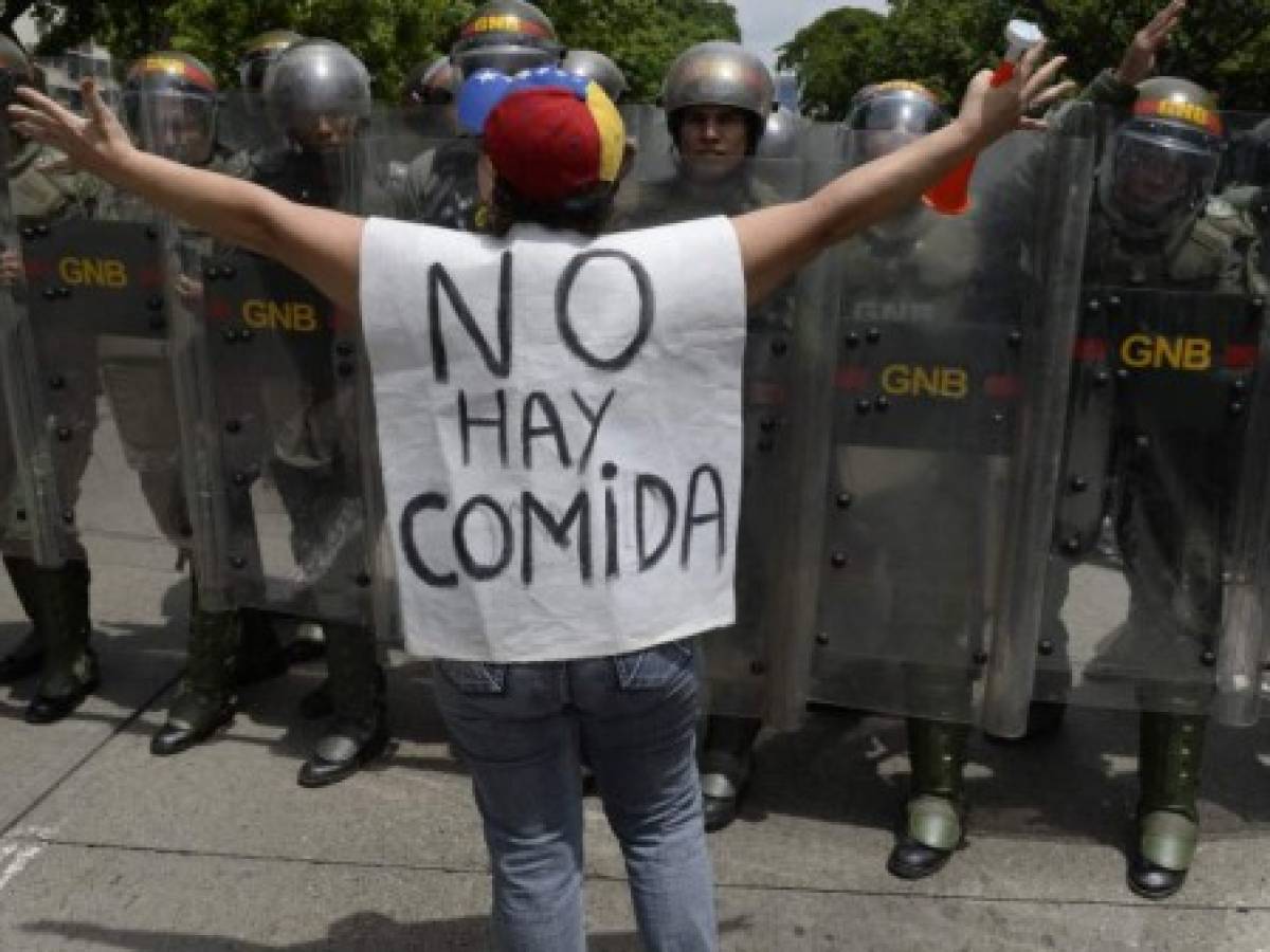 Venezuela: Maduro da a militares el control de los alimentos