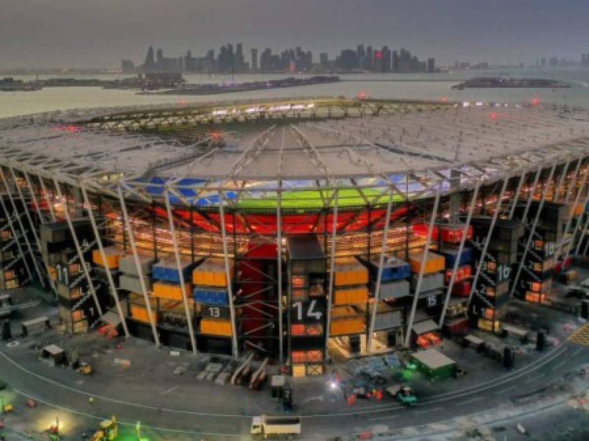 Cómo es el estadio hecho de contenedores para Qatar 2022
