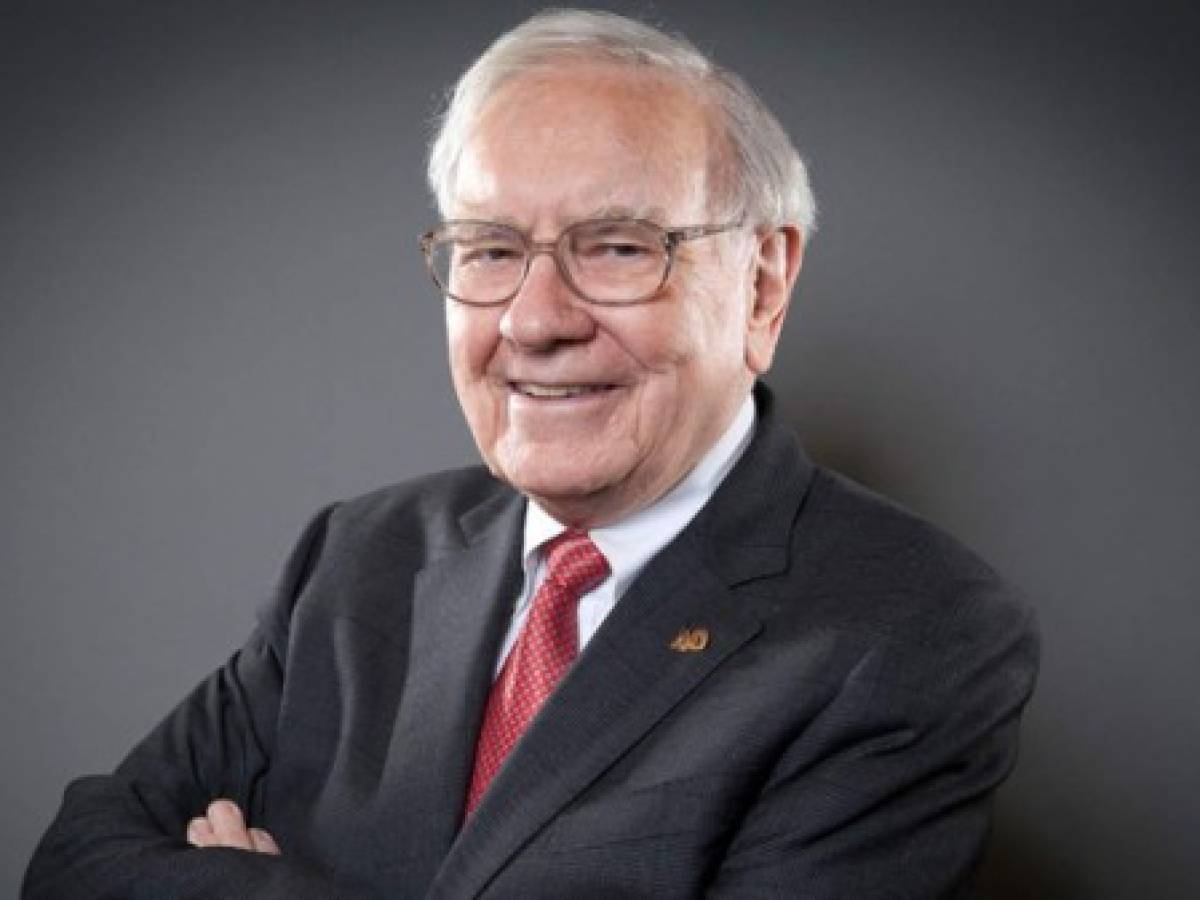 Buffett, con apetito para comprar empresas en el extranjero