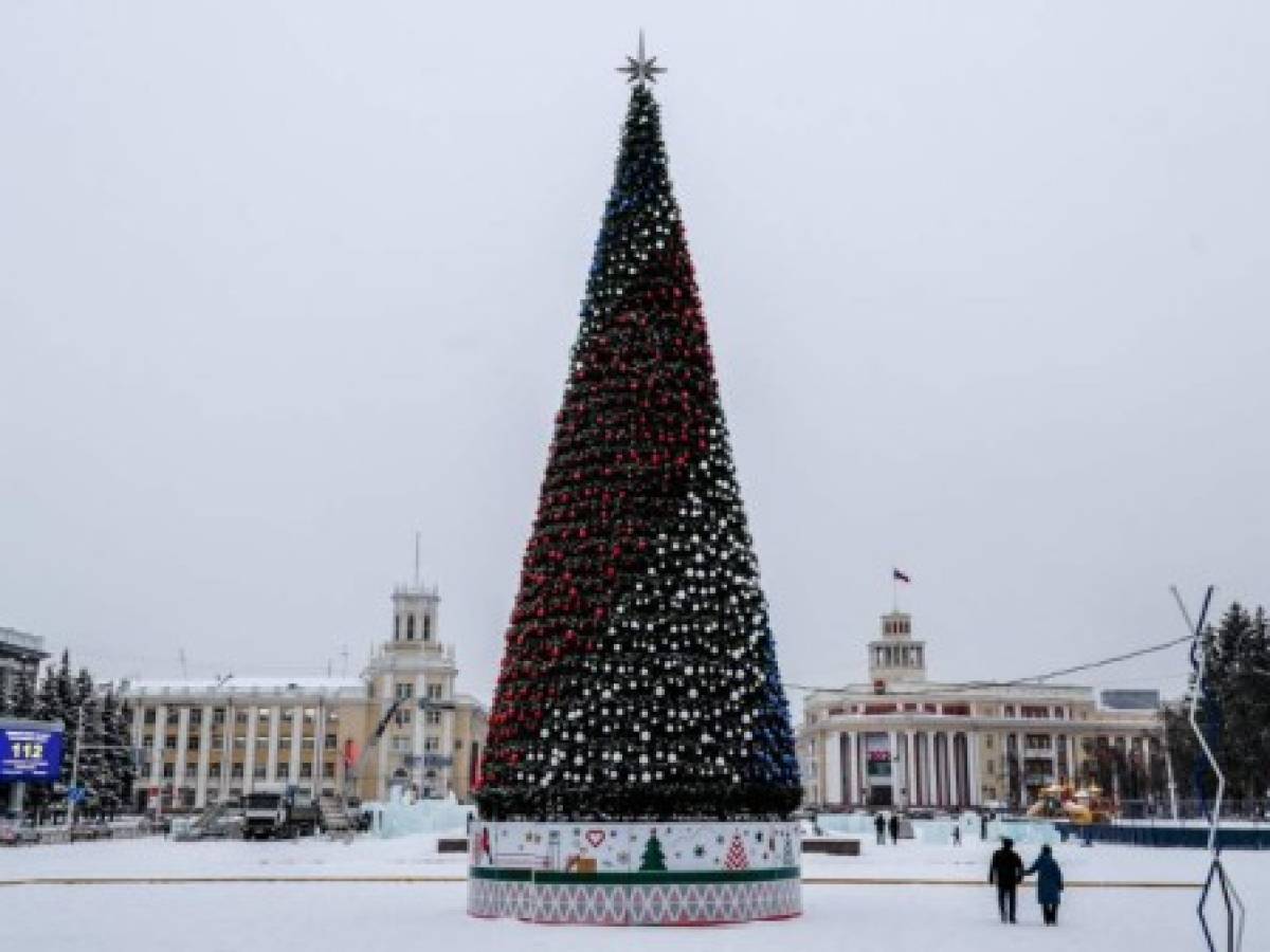 Un árbol de Navidad genera polémica en Rusia