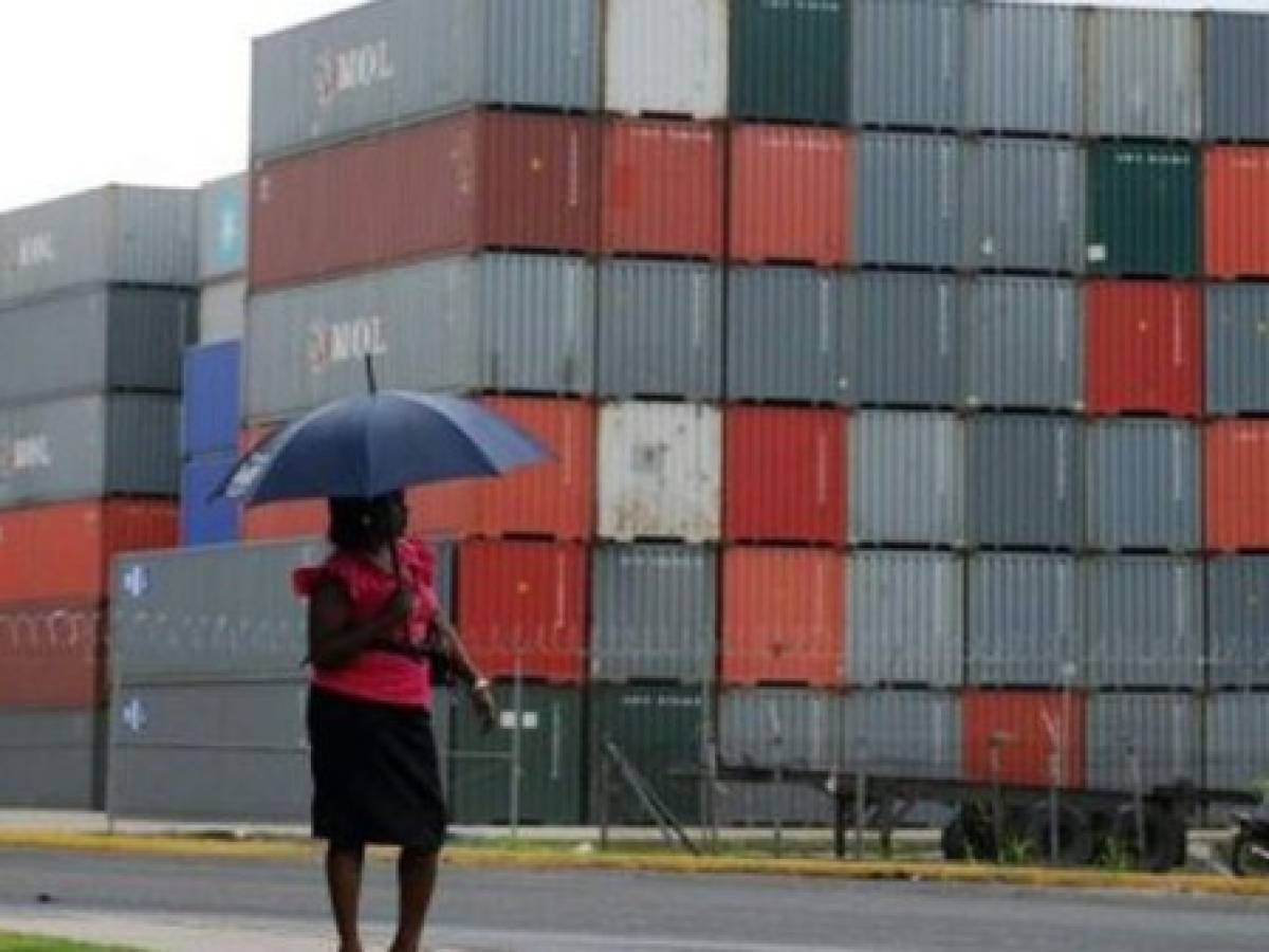 Panamá emite decreto que eleva aranceles a importaciones colombianas
