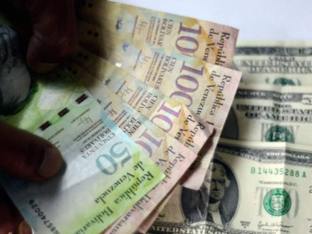 Dólar negro en Venezuela supera la barrera de los 500 bolívares