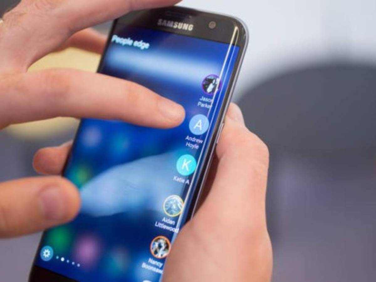 Ganancias de Samsung suben más de 13% impulsadas por ventas del Galaxy S7