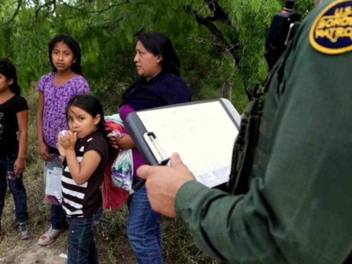 EE.UU. eleva a 538 la cifra de niños migrantes reunidos con sus familias