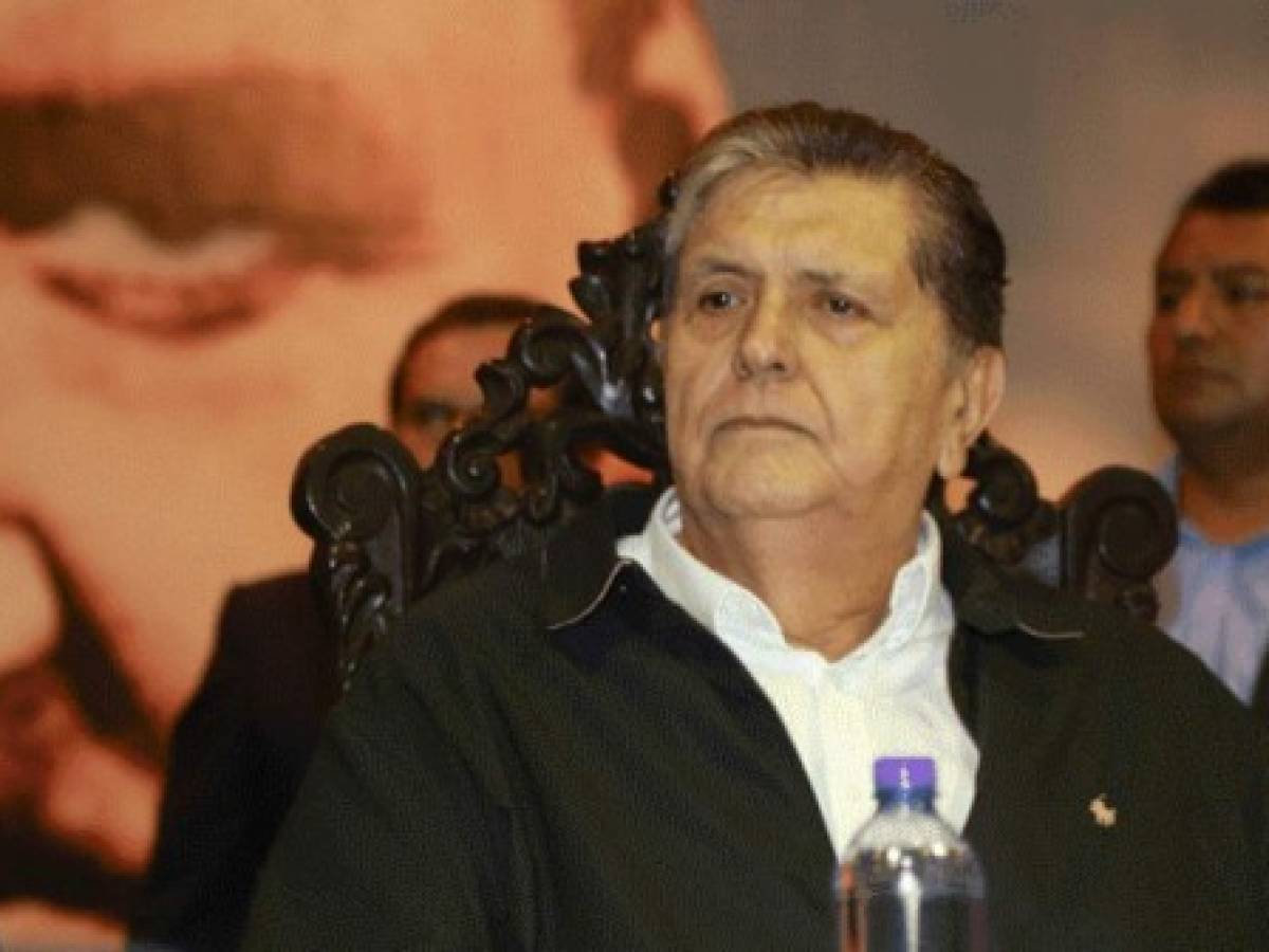 El expresidente de Perú Alan García muere tras dispararse antes de detención
