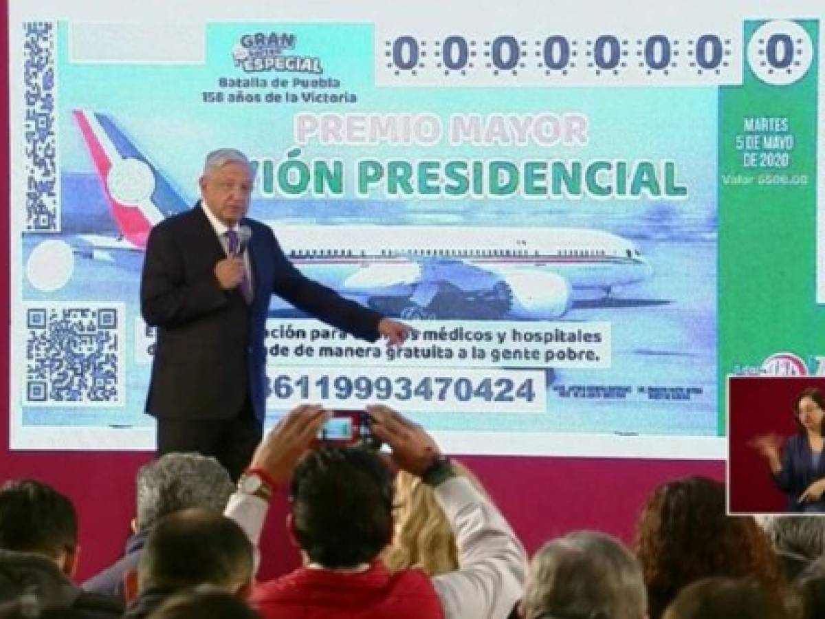 México: Presentan boleto para rifar lujoso avión presidencial