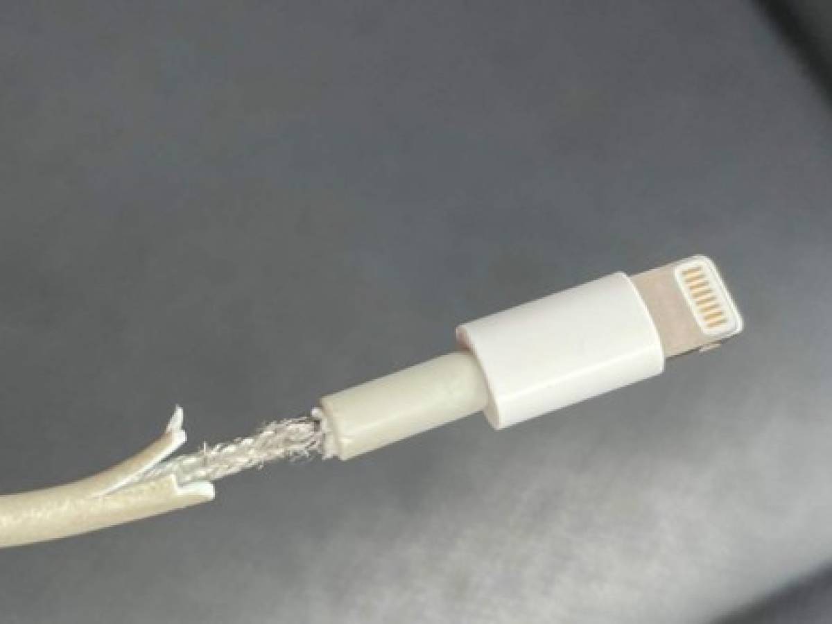 Apple crea un cable que no se rompe
