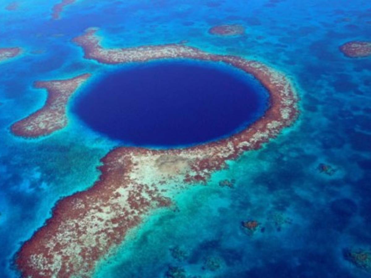 Belice declara moratoria petrolera para resguardar arrecife de coral