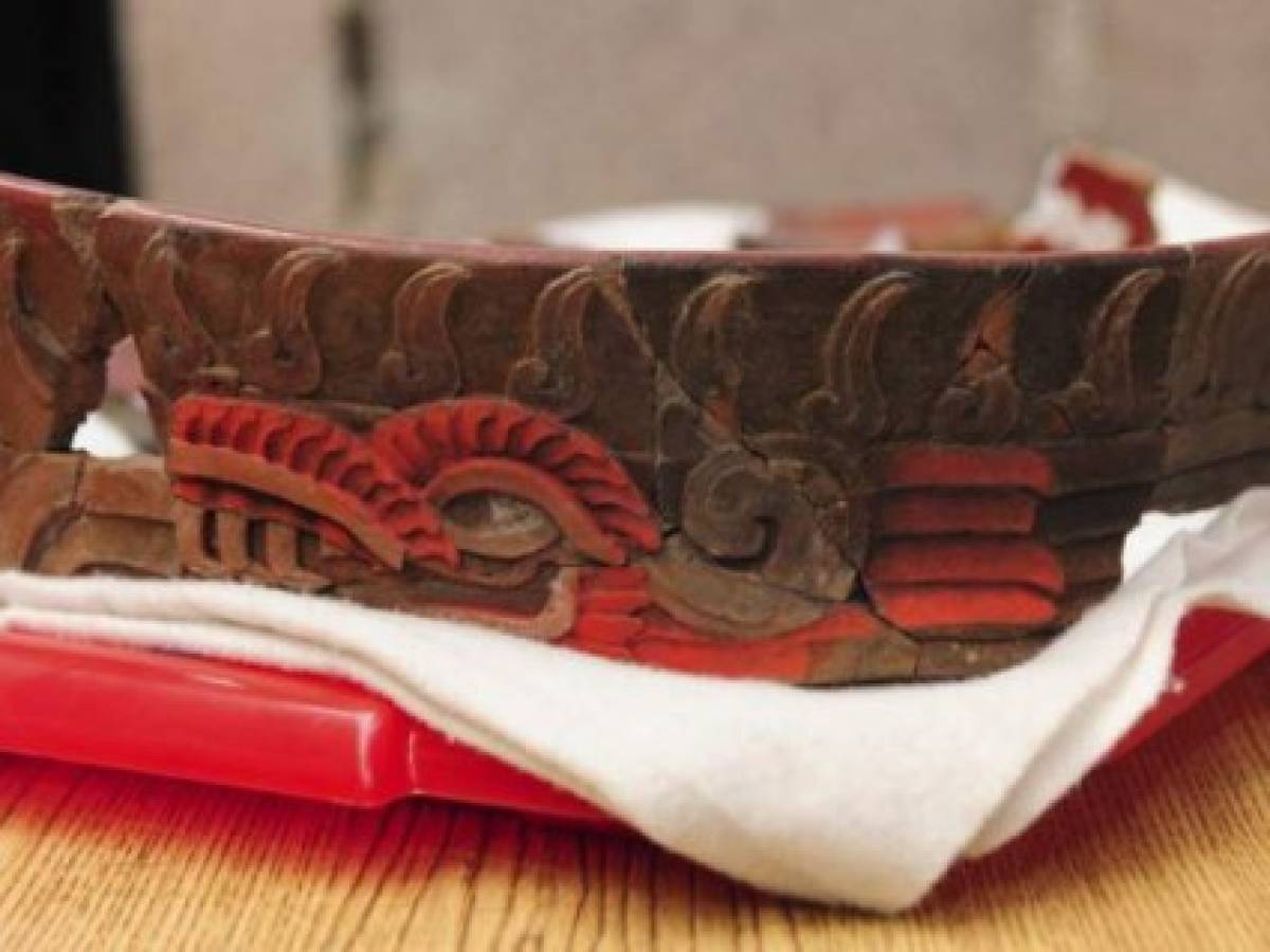 Uno de los hallazgos más reveladores ocurrió en 2016 cuando se rescataron más de 500 fragmentos de pintura mural, muchos de los cuales destacan por poseer estilo maya, precisó el Instituto Nacional de Antropología e Historia (INAH). Uno de los hallazgos más reveladores ocurrió en 2016 cuando se rescataron más de 500 fragmentos de pintura mural, muchos de los cuales destacan por poseer estilo maya, precisó el Instituto Nacional de Antropología e Historia (INAH).