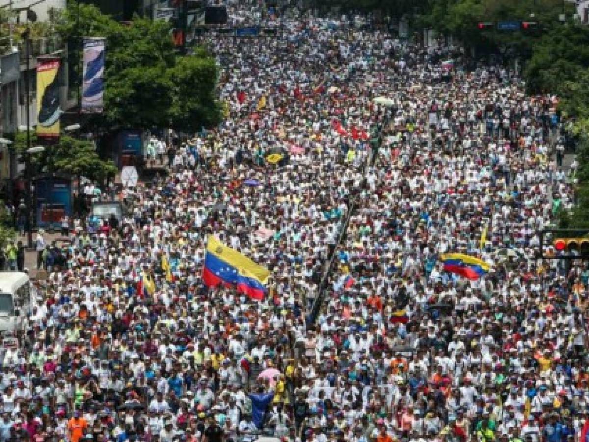 Qué debe hacer la comunidad internacional sobre Venezuela