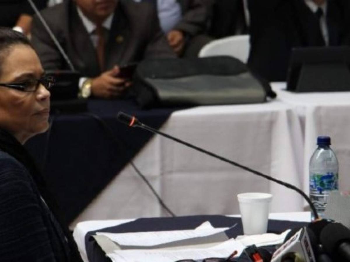 Guatemala: Baldetti dice que ganaba US$40.041 mensuales por asesoría en el MP
