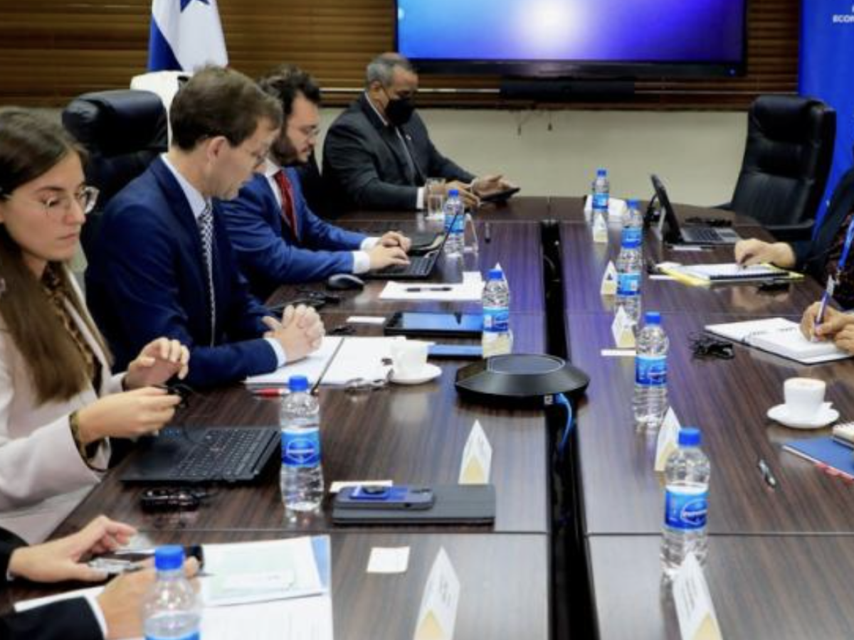 Misión del FMI evalúa el desempeño económico de Panamá Misión del FMI evalúa el desempeño económico de Panamá