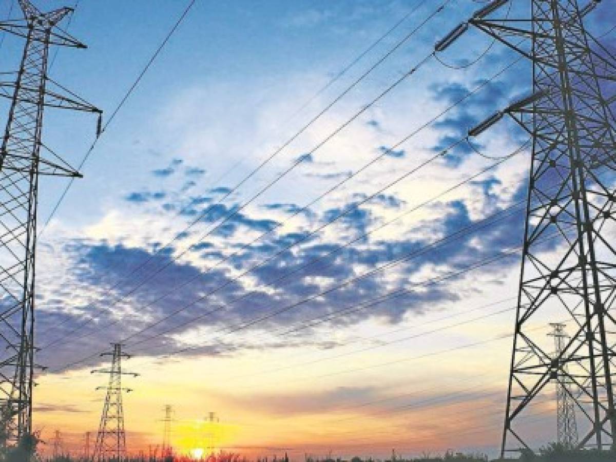 Interconexión eléctrica Panamá-Colombia operará en 2019