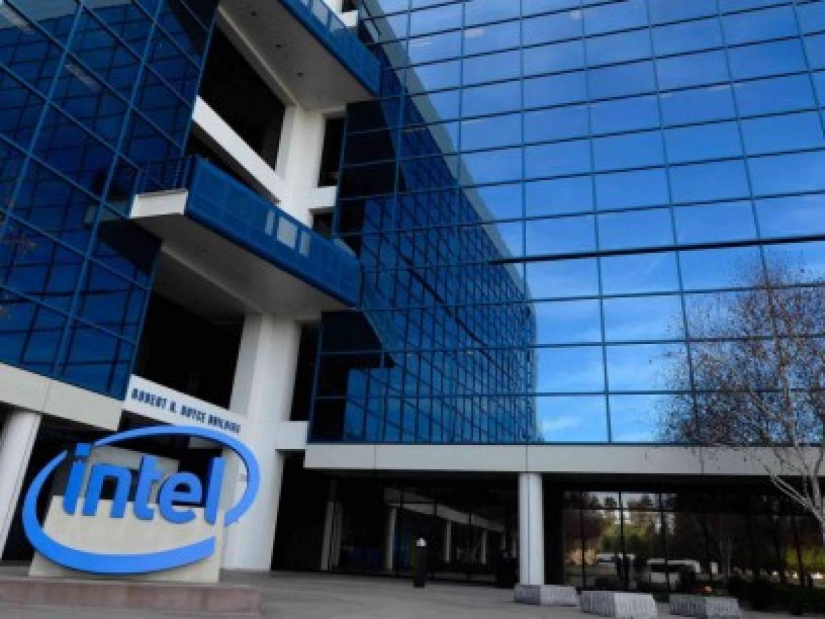 Intel anuncia que logró la equidad salarial