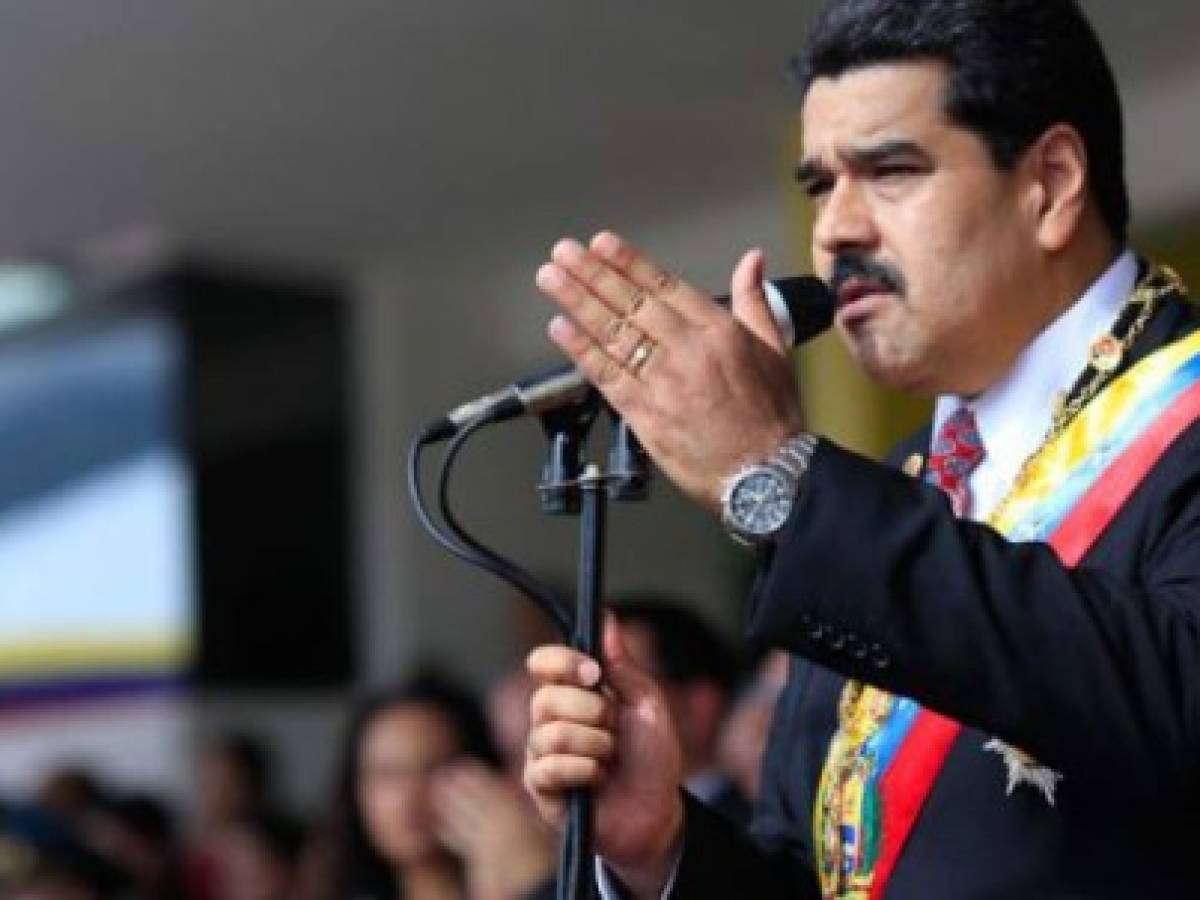 Nicolás Maduro pide más poderío militar mientras sube tensión por revocatorio