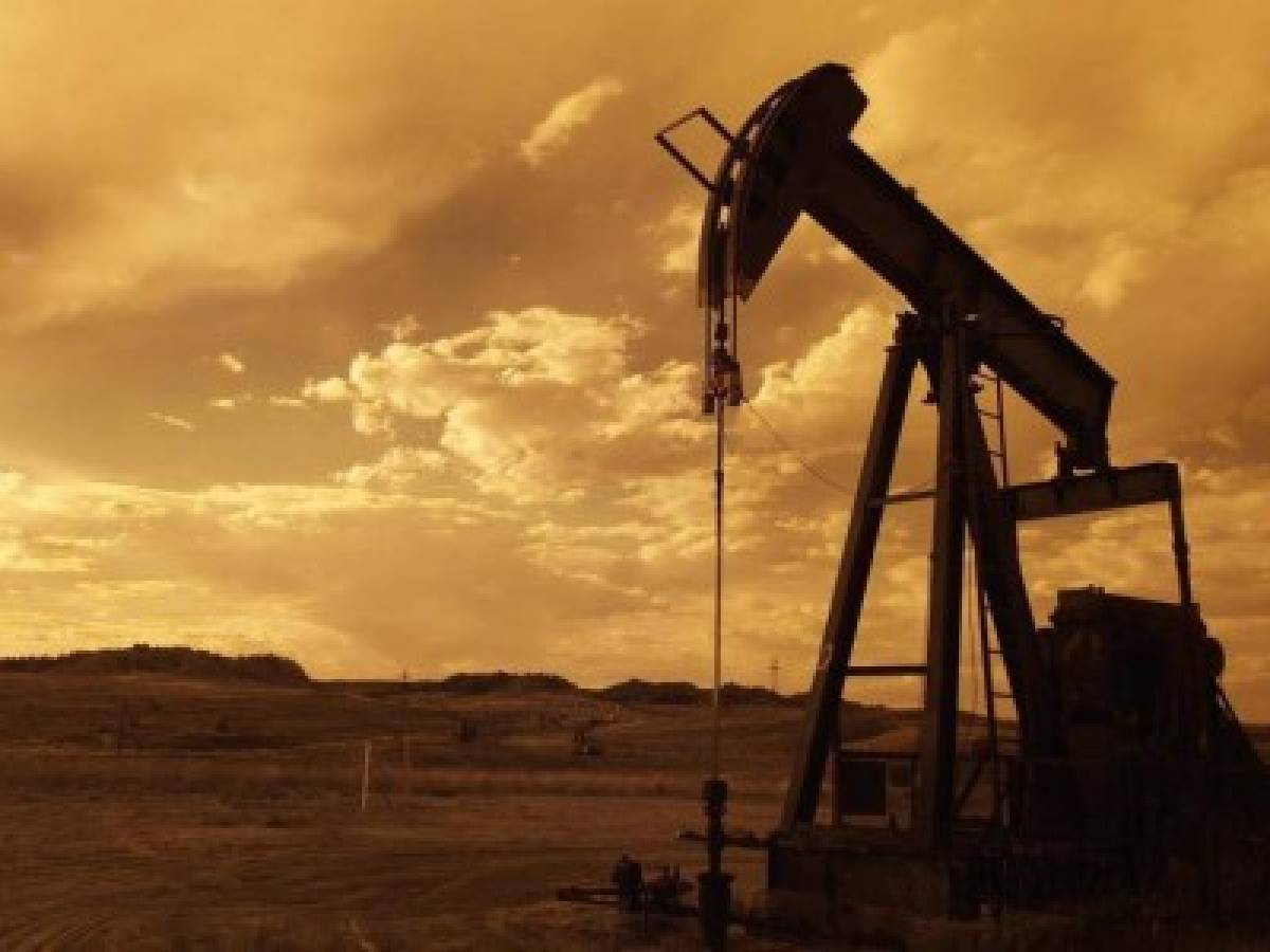 El petróleo arrastra las grandes productoras estadounidenses: pierden un 6.4% en bolsa en lo que va de año