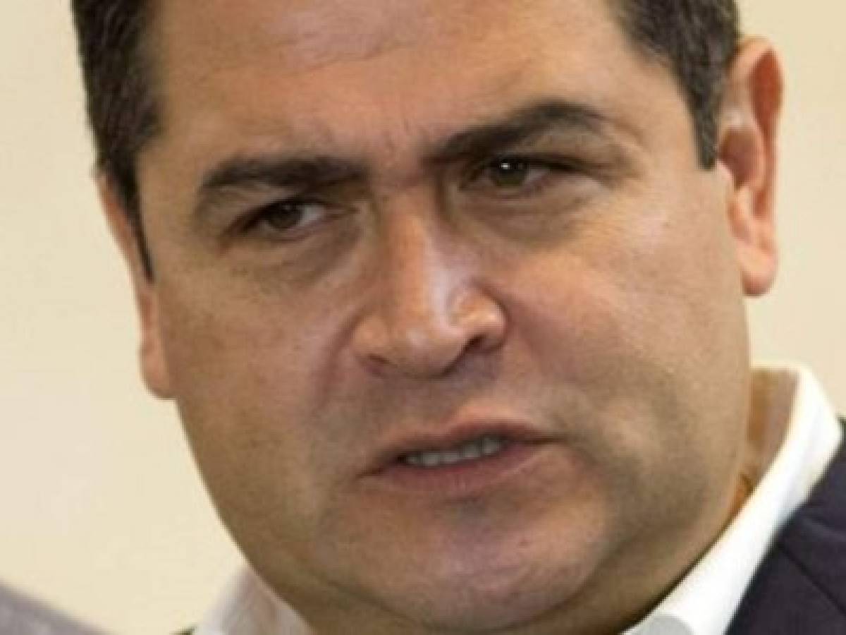 Honduras: Presidente llama a diálogo para superar crisis de 'indignados'