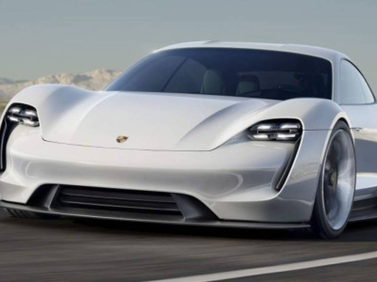 Porsche batalla con ingeniería silenciosa de autos eléctricos