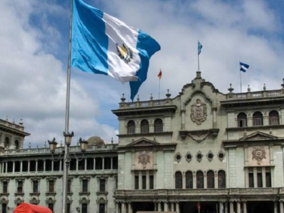 Standard y Poor’s devuelve a Guatemala perspectiva estable por pago a tenedores de bonos