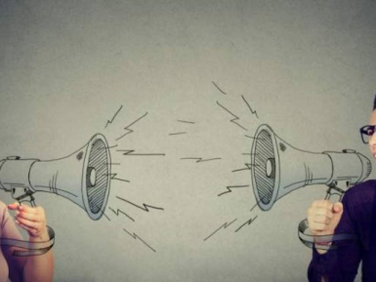 Quarrel between woman and man screaming at each other in megaphone Quarrel between woman and man screaming at each other in megaphone