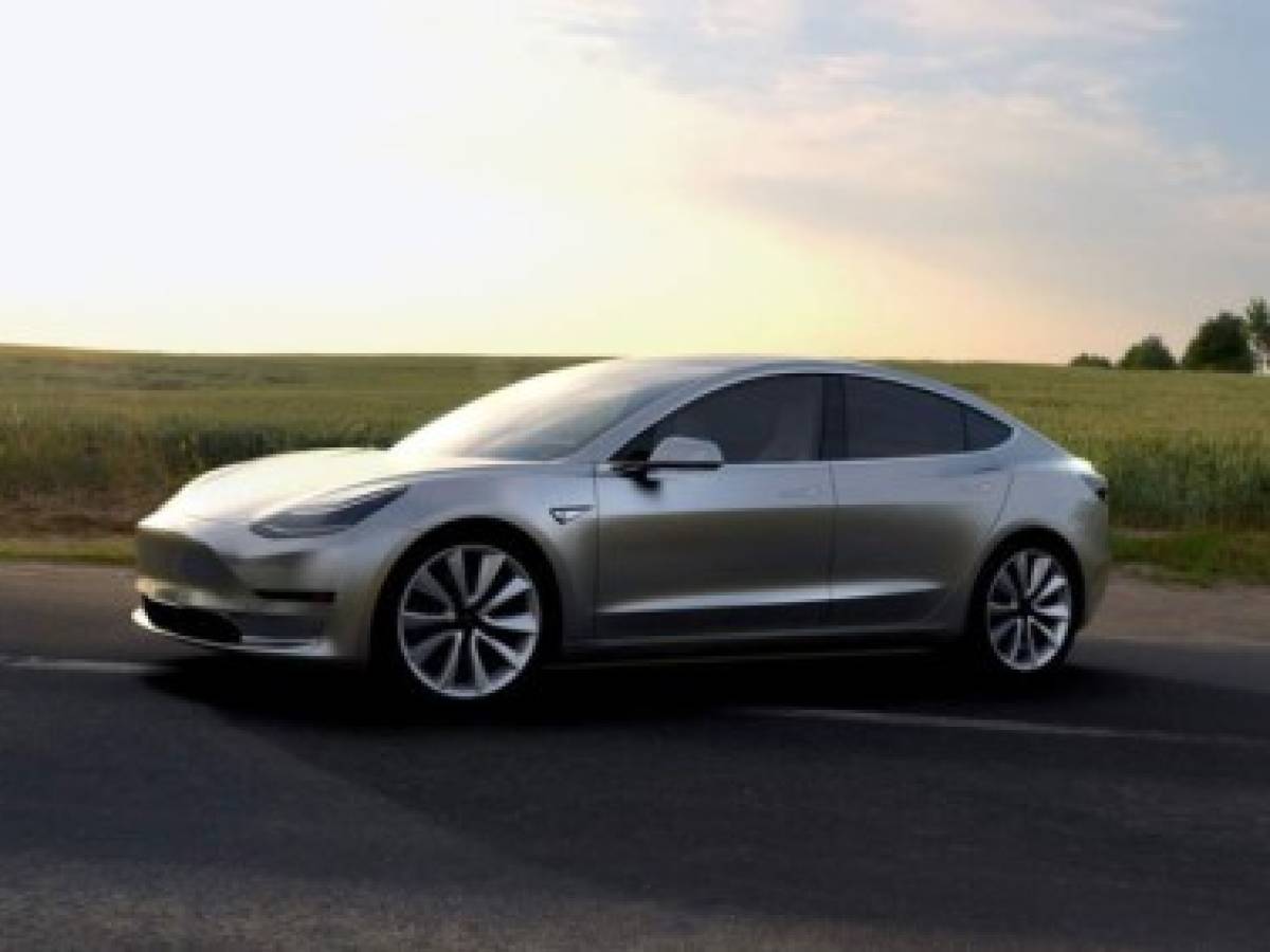 Tesla comenzará la producción del Model 3 el viernes