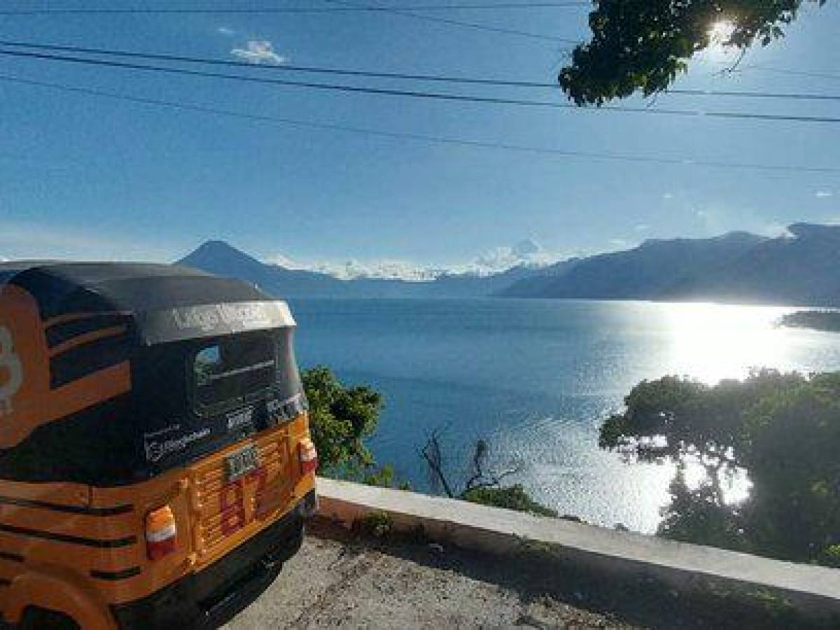 Impulsa el uso de bitcoin entre negocios de la zona del lago de Atitlán. Impulsa el uso de bitcoin entre negocios de la zona del lago de Atitlán.