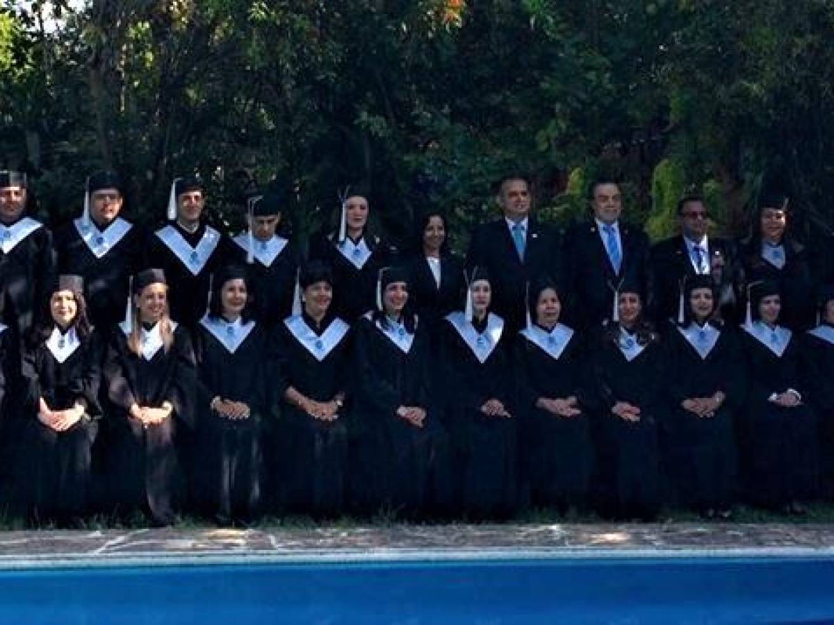 UTH: Docentes altamente preparados y capacitados respaldan universitarios competitivos UTH: Docentes altamente preparados y capacitados respaldan universitarios competitivos