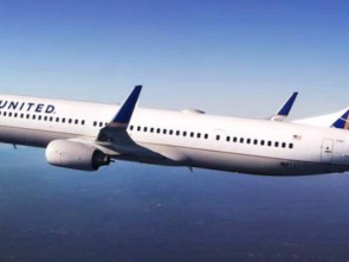 United Airlines suspende vuelos diarios a Venezuela