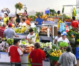 El gobierno de Varela bajo la canasta de alimentos en US$21,16 lo que equivale a que cumplió su promesa de reducirla en apenas un 36%. (Foto: critica.com.pa).