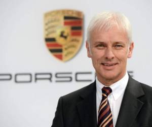Uno de los nombres más citados es el de Matthias Müller, actual jefe de Porsche, de 62 años.