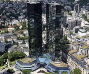 Sede central del Deutsche Bank en el distrito financiero 'Bahnhofsviertel' en Frankfurt am Main, oeste de Alemania. (Foto: AFP).