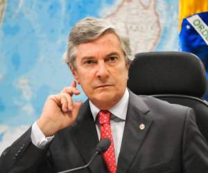 La denuncia contra Collor, actualmente senador y presidente de Brasil desde 1990 hasta 1992 -cuando renunció en medio de un proceso de impeachment en su contra por corrupción- está bajo secreto de sumario y no fueron informados los cargos.