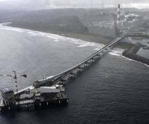 <i>Vista aérea del puerto de la mina Cobre Panamá en Donoso, provincia de Colón, 120 km al oeste de la ciudad de Panamá, el 6 de diciembre de 2022. FOTO LUIS ACOSTA / AFP</i>